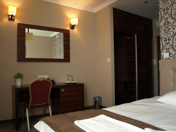 Hotel Kamiza Wyszków Oda fotoğraf