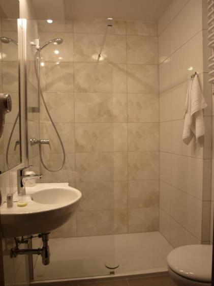 Hotel Kamiza Wyszków Dış mekan fotoğraf