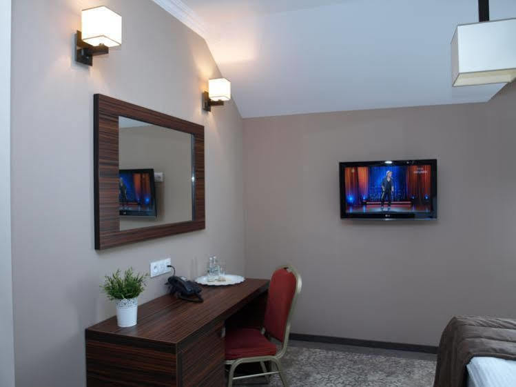Hotel Kamiza Wyszków Dış mekan fotoğraf