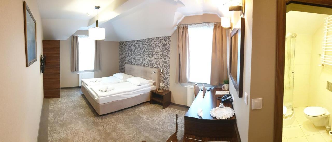 Hotel Kamiza Wyszków Dış mekan fotoğraf